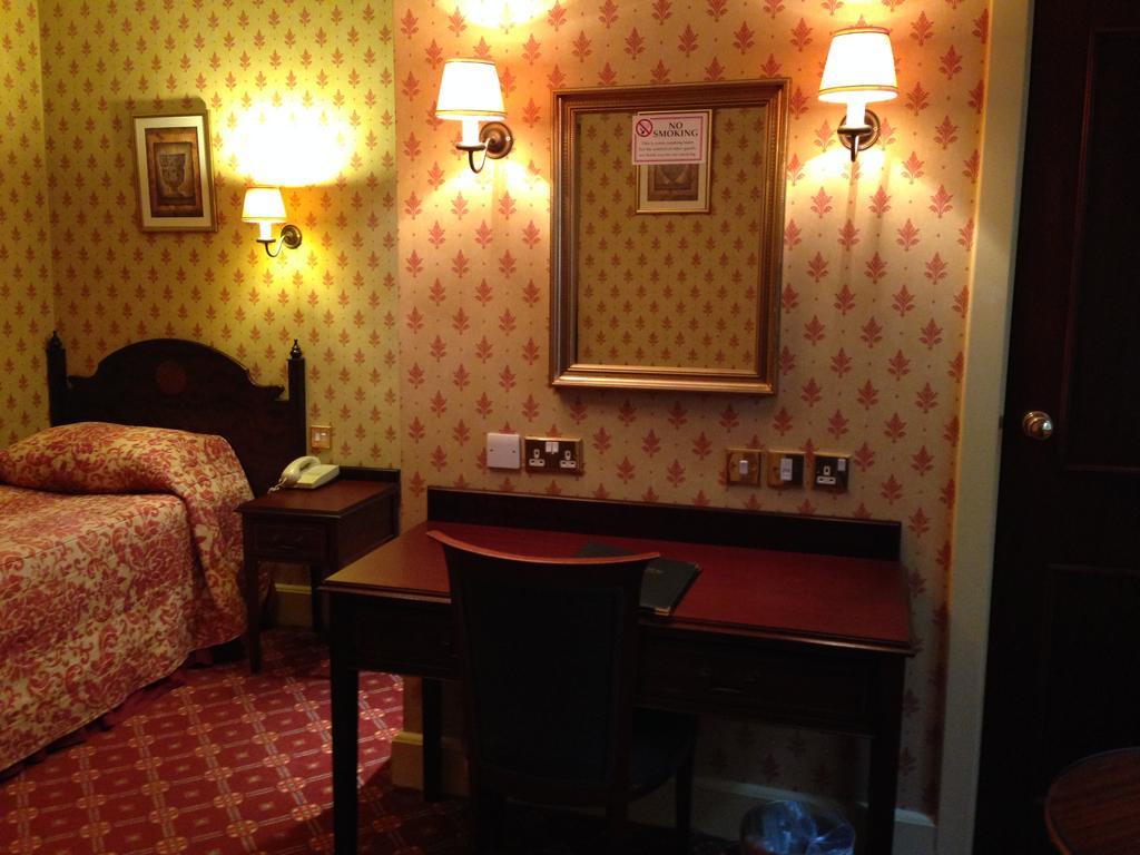 The Westland Hotel 런던 외부 사진